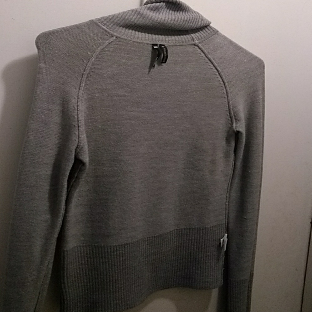 Turtle neck - Picture 2 of 2